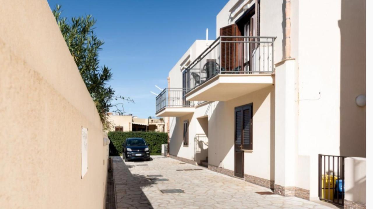 Hibiscus Lägenhet San Vito Lo Capo Exteriör bild